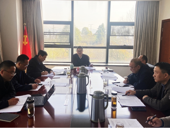 校黨委理論學習中心組舉行專題學習會