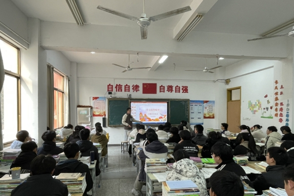 宿遷開放大學組織開展“學習雷鋒事跡,傳承雷鋒精神”主題團日活動