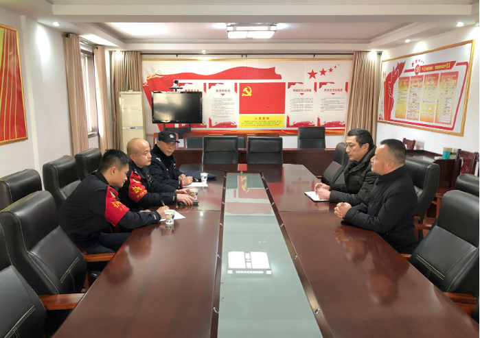 安慶市迎江公安分局和轄區派出所來校督查安全穩定工作