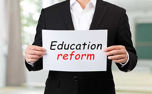 2024年成都體育學院自考報名電話是什么？