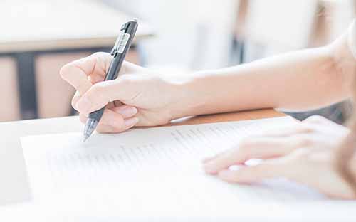 校企合作情誼深、聯手抗疫志成城