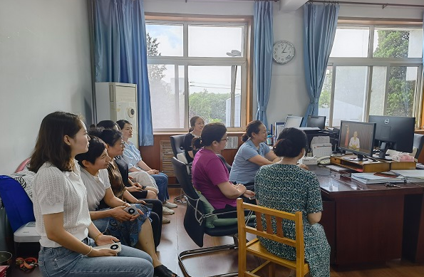 我校組織黨員收看全市線上主題黨日暨 “黨員先鋒·時代楷模”紅色故事會