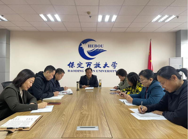 我校就學習宣傳貫徹黨的二十大精神組織思政教師集體備課