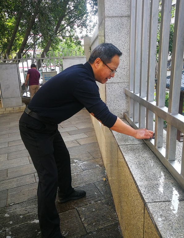 攀枝花開放大學開展校園環境衛生大清理志愿者服務活動