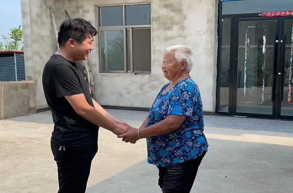 喜訊！我校選派干部楊大杉榮獲“潁上縣十佳選派干部”稱號！