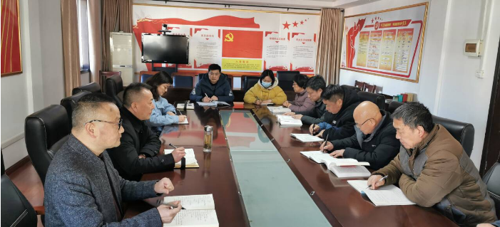 我校第一支部、第二支部聯合組織集中學習