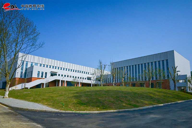 武漢商貿職業學院校園風光 
