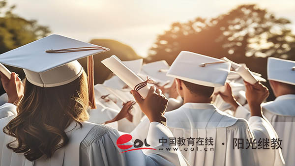 成人高考審核形式是什么？需要哪些資料？