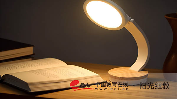 成人高考現場確認需要哪些材料？考試地點是隨機分配的嗎？