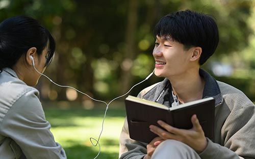 國家開放大學本科可以在職就讀嗎？適合哪些人報讀？