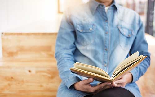 學生如何登錄國家開放大學的官網？教學模式與特點是什么？
