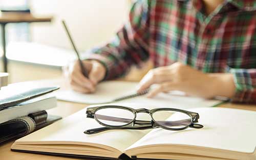 國開下發學士學位證書的條件是什么？怎么申請畢業？