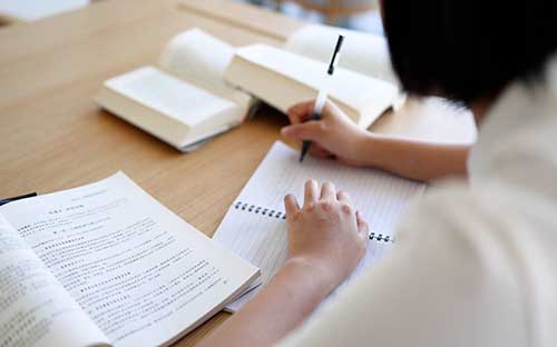 國家開放大學會發書嗎？有哪些學習資源？