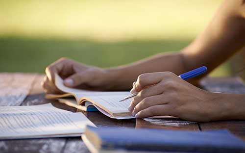 國家開放大學報了名有書嗎？有哪些學習資源？