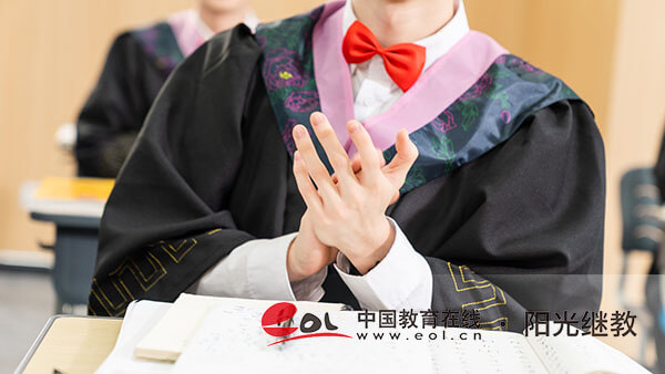 國家開放大學是什么性質的大學？建議報什么專業？