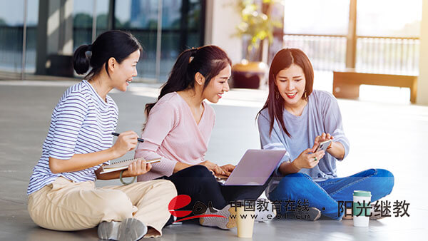 國家開放大學的學制是久？可以報什么專業？
