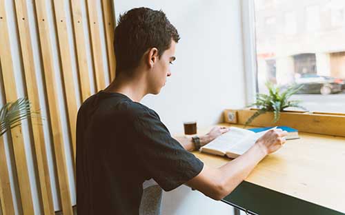 深圳楓葉國際學校高中是什么學校，去讀怎么樣