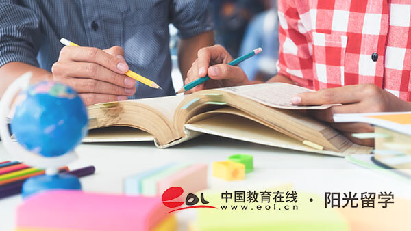 英國留學數據藝術專業研究生費用一年多少錢