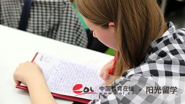 英國時尚傳播專業研究生留學招生條件