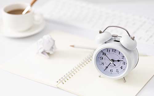 江蘇淮安法學專業自考本科報名流程是什么？考幾門課程？