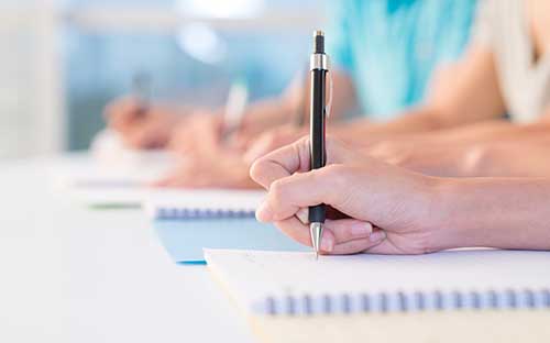 選擇在職自考的原因有哪些?需不需要去學校上課? 選擇在職自考的原因有哪些?需不需要去學校上課?